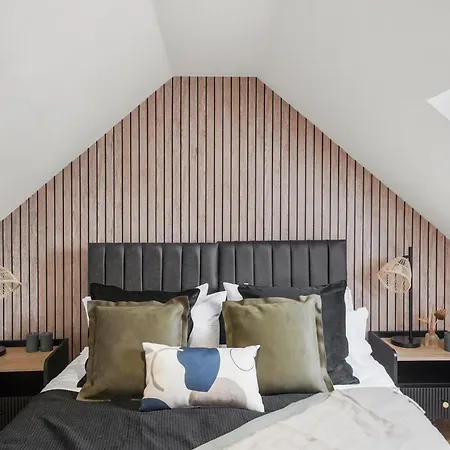 Lux - 7 Bed In Filey With Heated Pool And Sauna