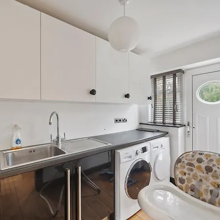 Lux - 7 Bed Villa In Filey With Heated Pool And Sauna * Hunmanby