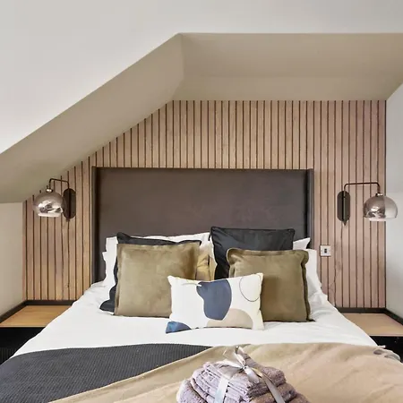 Lux - 7 Bed In Filey With Heated Pool And Sauna